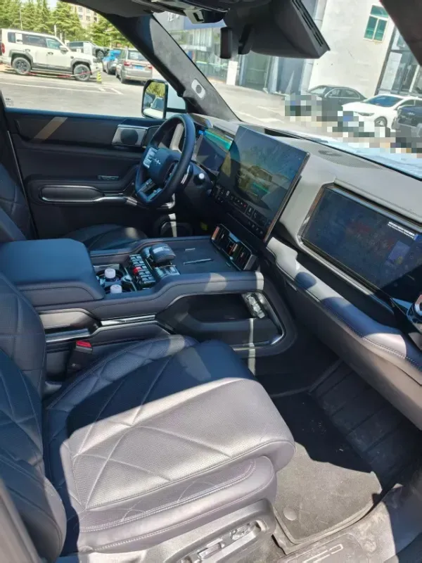 2025 FangChengBao Bao 8 2.0T 245HP L4 E-CVT PHEV 36.8KWH,autocango,china used car exporter,china ev exporter,chinese used car exporter,chinese used ev exporter