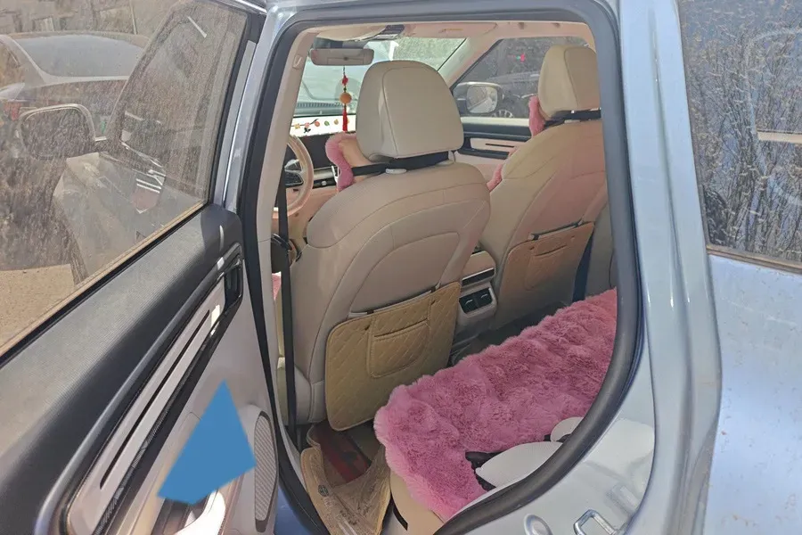 2023 Geely ICON 1.5T 181HP L4 7DCT,autocango,china used car exporter,china ev exporter,chinese used car exporter,chinese used ev exporter