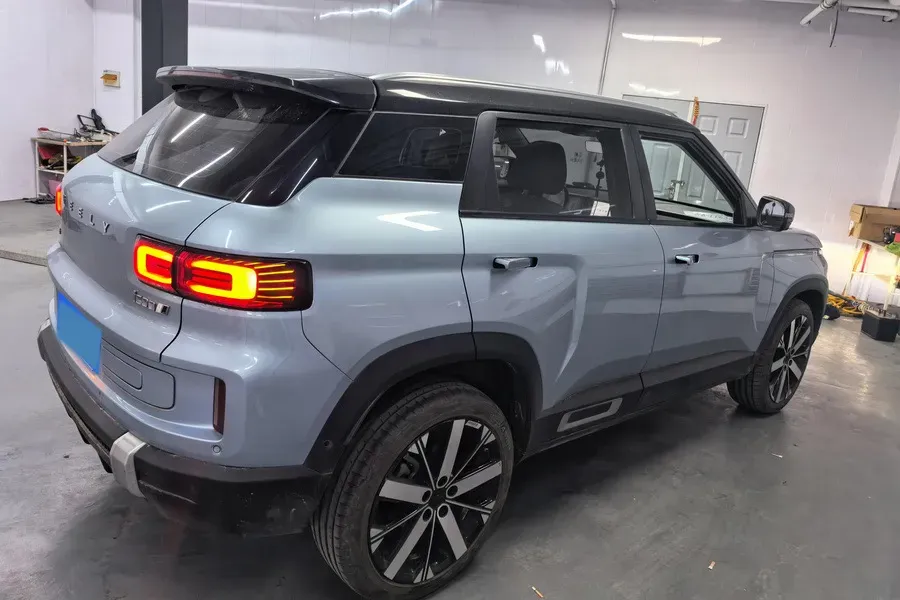 2023 Geely ICON 1.5T 181HP L4 7DCT,autocango,china used car exporter,china ev exporter,chinese used car exporter,chinese used ev exporter