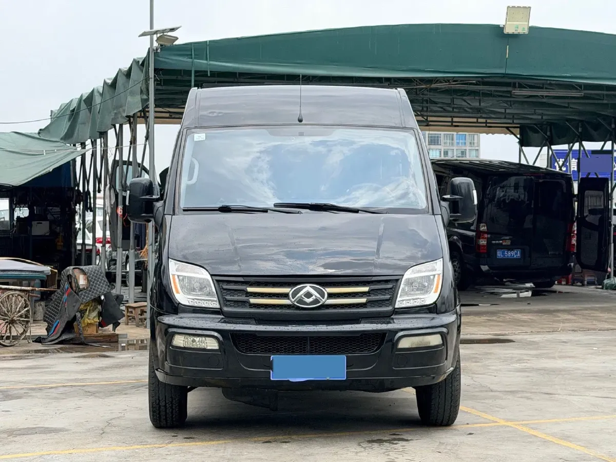 2021 MAXUS XinTu V80 2.0T 139HP L4 6AMT,autocango,china used car exporter,china ev exporter,chinese used car exporter,chinese used ev exporter