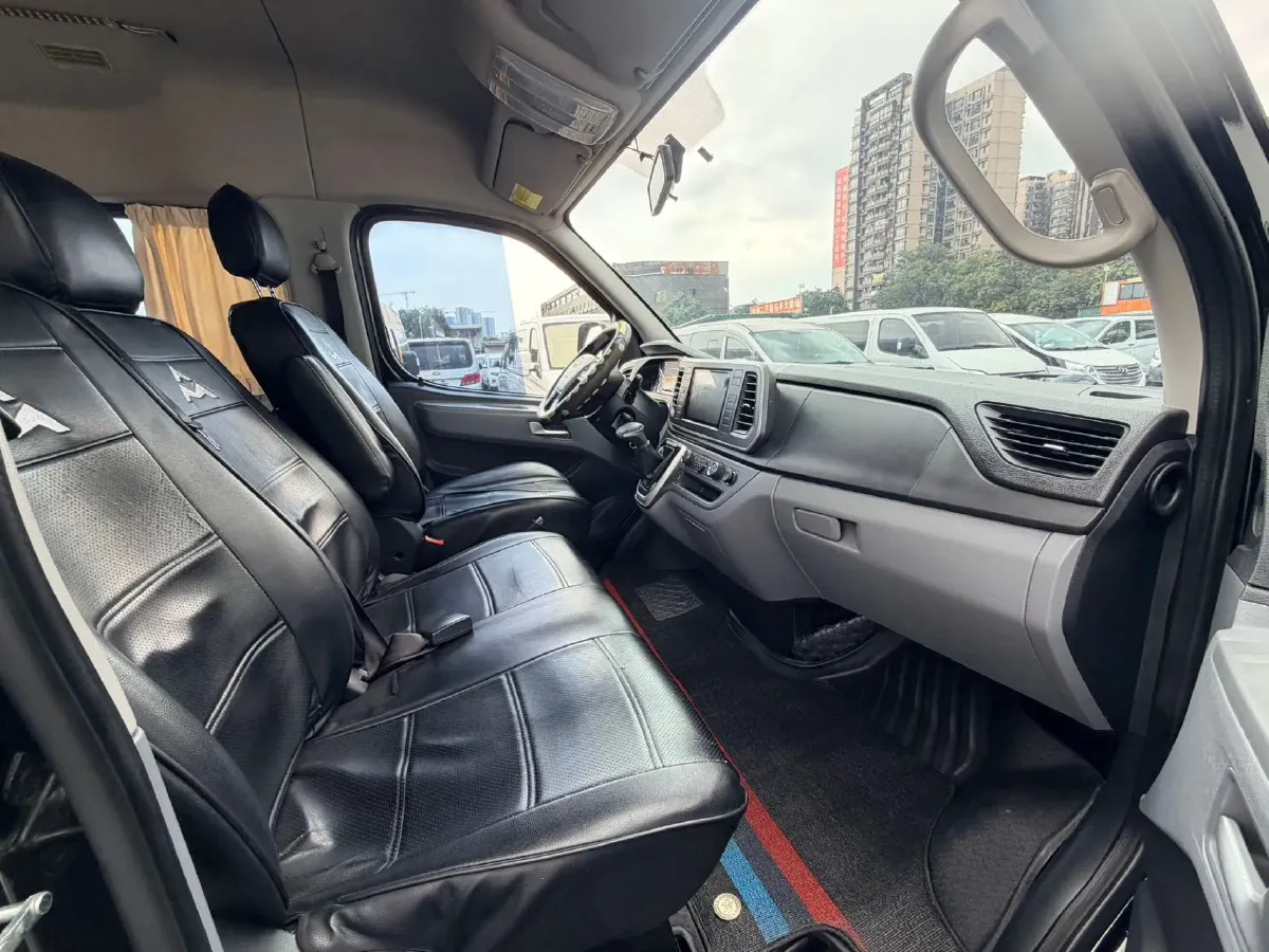 2021 MAXUS XinTu V80 2.0T 139HP L4 6AMT,autocango,china used car exporter,china ev exporter,chinese used car exporter,chinese used ev exporter