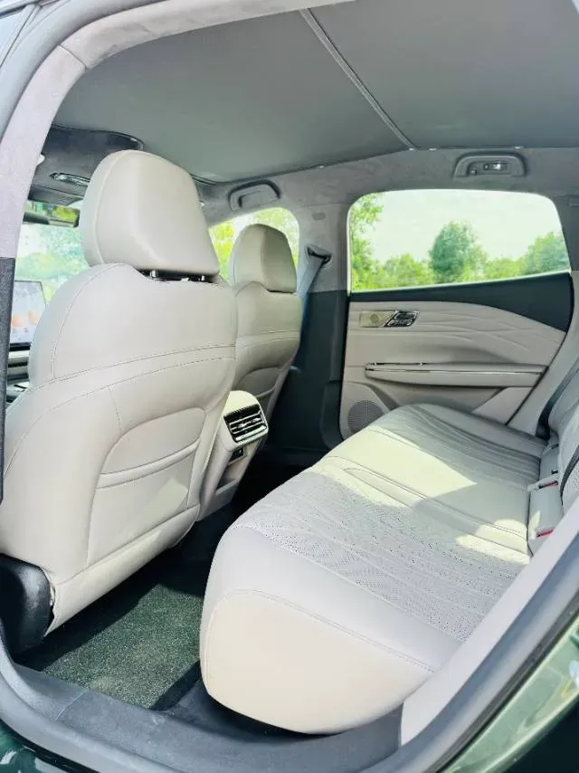 2025 Geely Galaxy Starshine 8 1.5T 163HP L4 3DHT PHEV 27.69KWH,autocango,china used car exporter,china ev exporter,chinese used car exporter,chinese used ev exporter