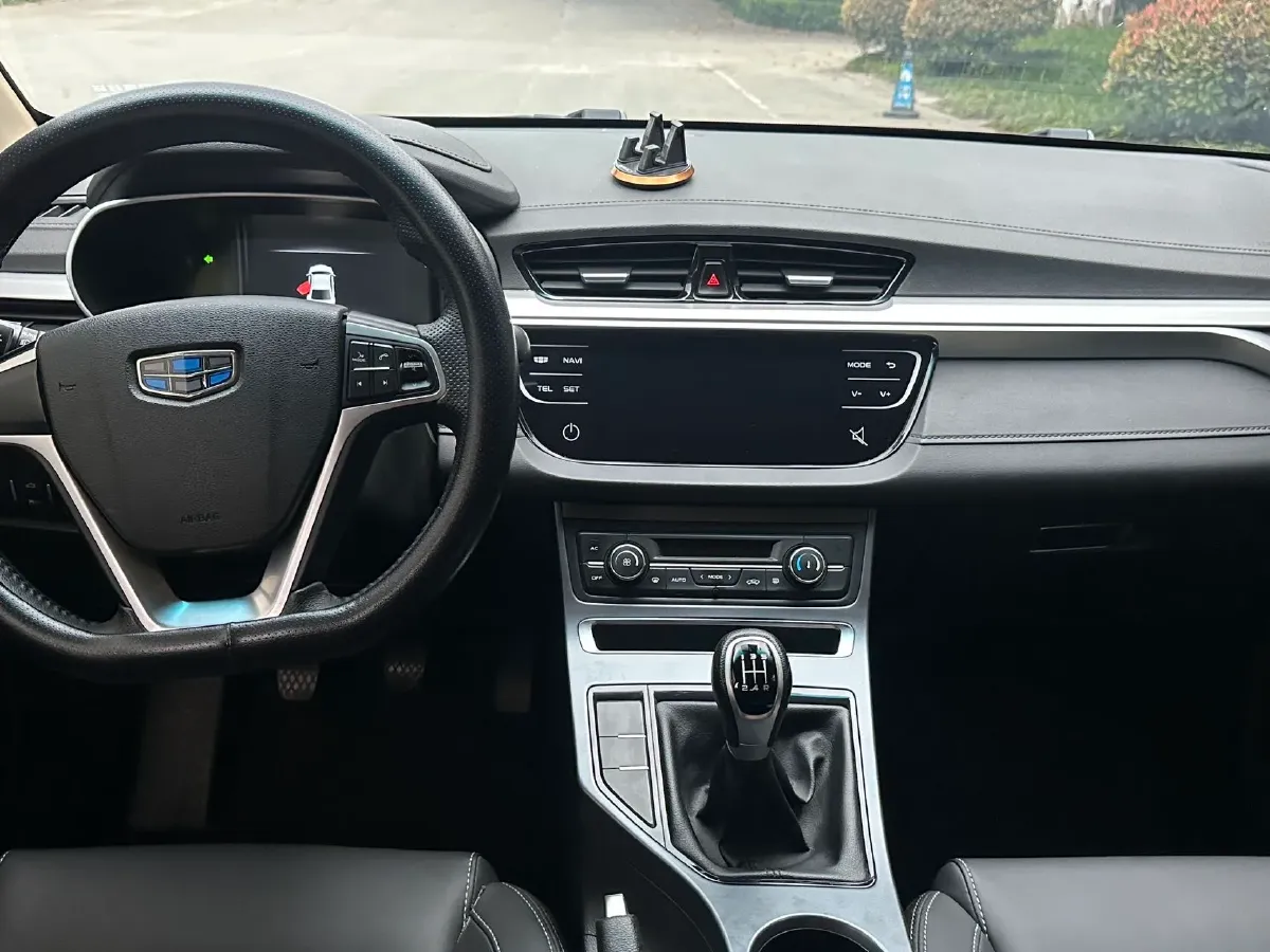 2018 Geely Emgrand 1.5L 109HP L4 5MT,autocango,china used car exporter,china ev exporter,chinese used car exporter,chinese used ev exporter