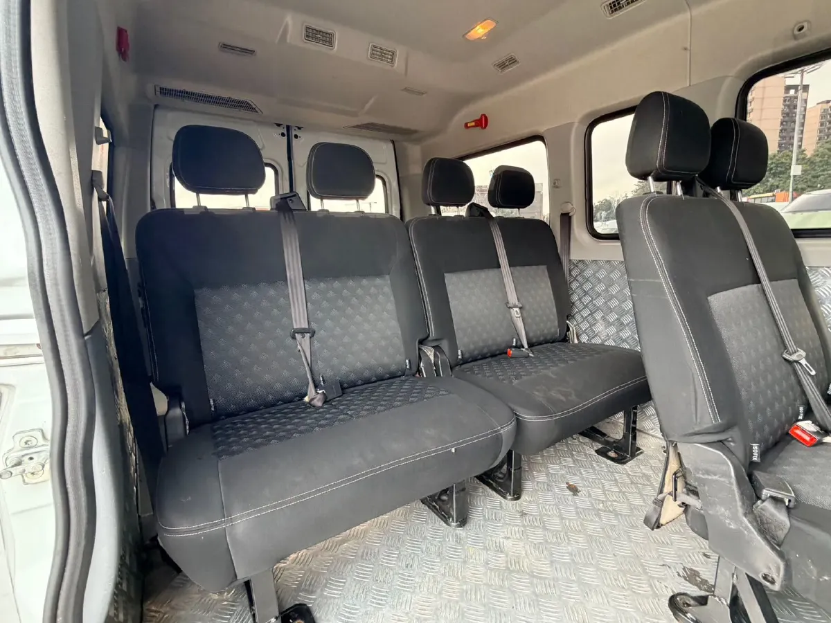 2023 MAXUS XinTu V80 2.0T 127HP L4 6MT,autocango,china used car exporter,china ev exporter,chinese used car exporter,chinese used ev exporter