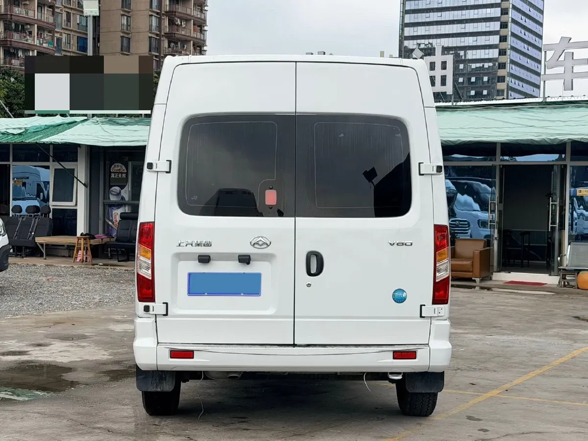 2023 MAXUS XinTu V80 2.0T 127HP L4 6MT,autocango,china used car exporter,china ev exporter,chinese used car exporter,chinese used ev exporter