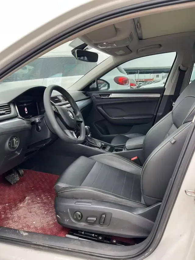 2019 Skoda Superb 1.4T 150HP L4 7DCT,autocango,china used car exporter,china ev exporter,chinese used car exporter,chinese used ev exporter