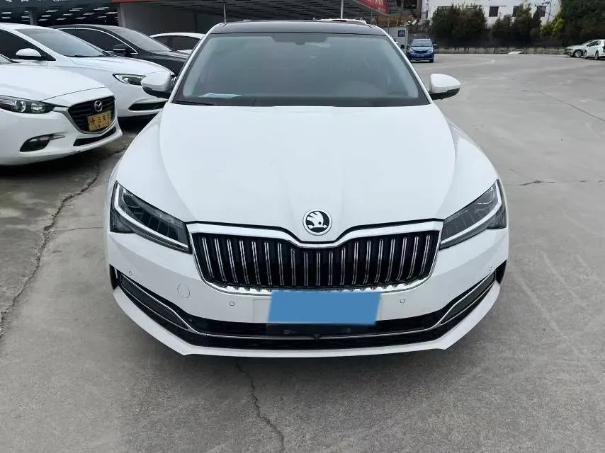 2019 Skoda Superb 1.4T 150HP L4 7DCT,autocango,china used car exporter,china ev exporter,chinese used car exporter,chinese used ev exporter