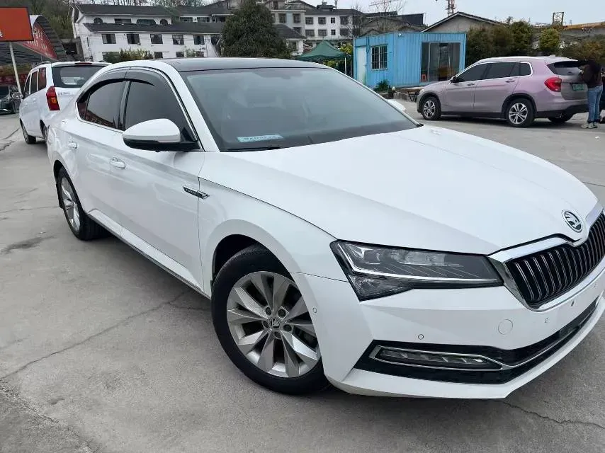 2019 Skoda Superb 1.4T 150HP L4 7DCT,autocango,china used car exporter,china ev exporter,chinese used car exporter,chinese used ev exporter