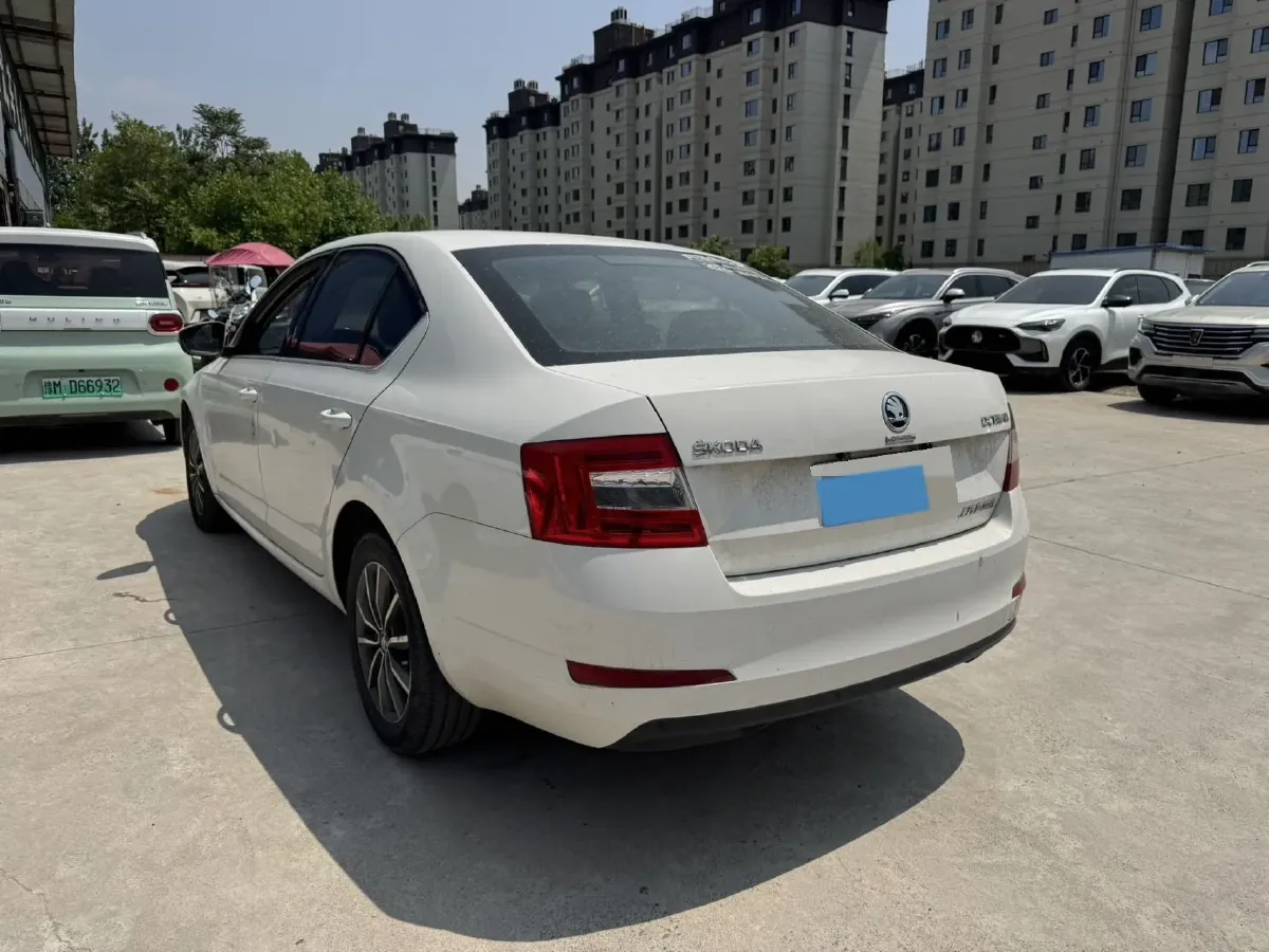 2018 Skoda Octavia 1.6L 110HP L4 6AT,autocango,china used car exporter,china ev exporter,chinese used car exporter,chinese used ev exporter