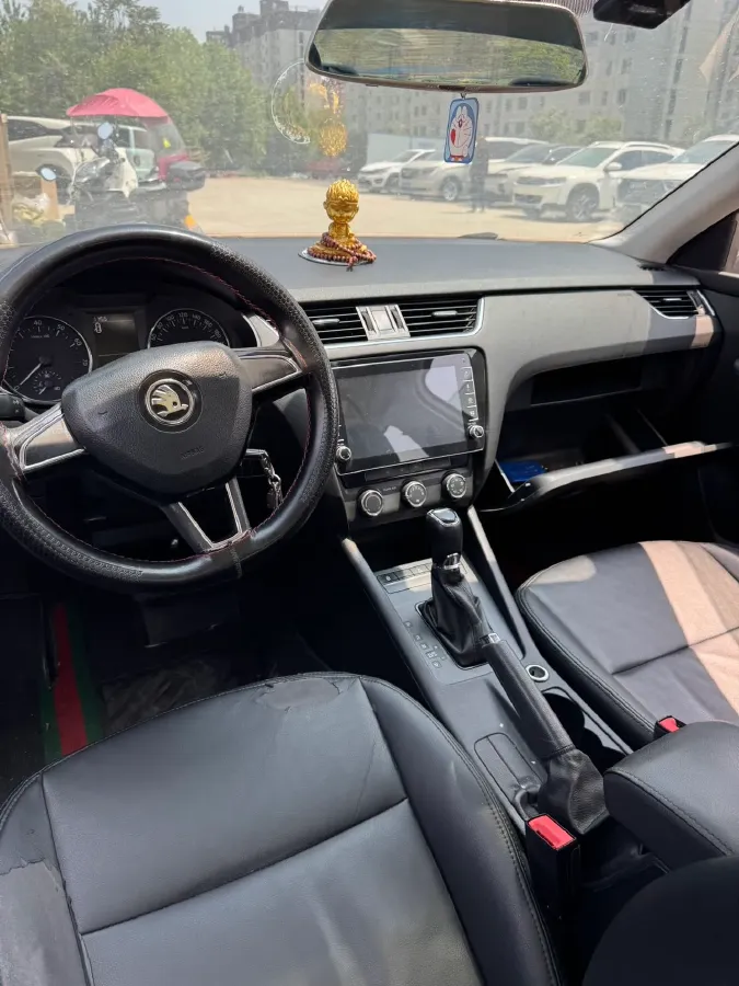 2018 Skoda Octavia 1.6L 110HP L4 6AT,autocango,china used car exporter,china ev exporter,chinese used car exporter,chinese used ev exporter