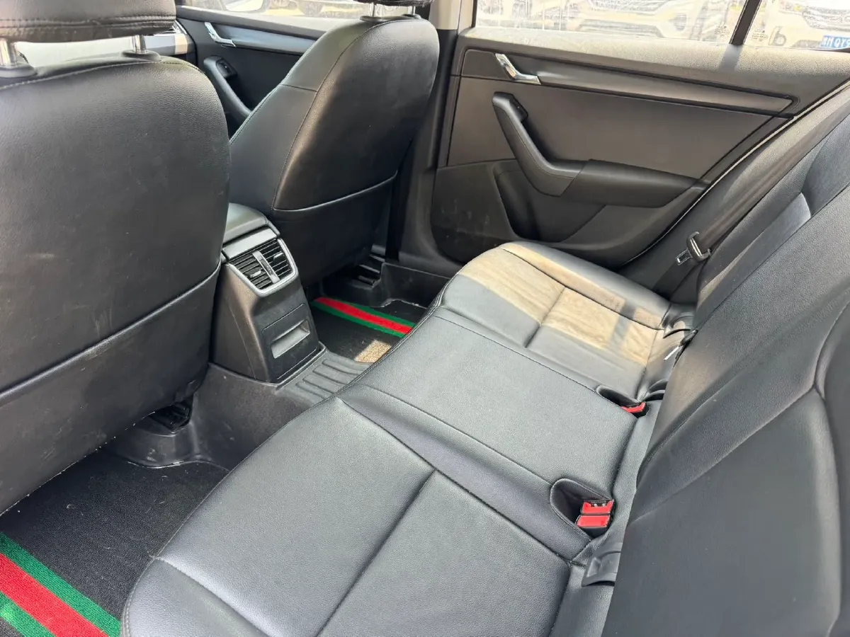 2018 Skoda Octavia 1.6L 110HP L4 6AT,autocango,china used car exporter,china ev exporter,chinese used car exporter,chinese used ev exporter