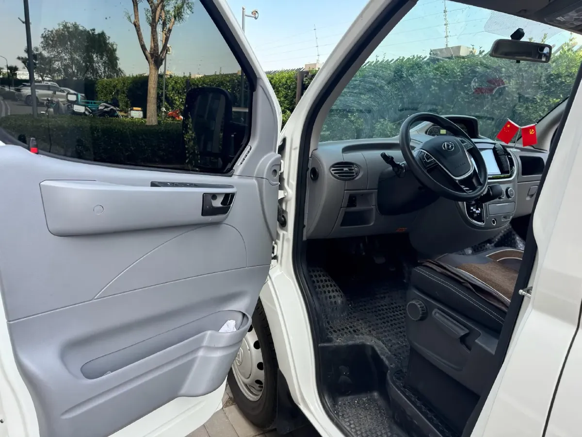 2021 DongFeng DFAC YuFeng 2.3T 136HP L4 6MT,autocango,china used car exporter,china ev exporter,chinese used car exporter,chinese used ev exporter