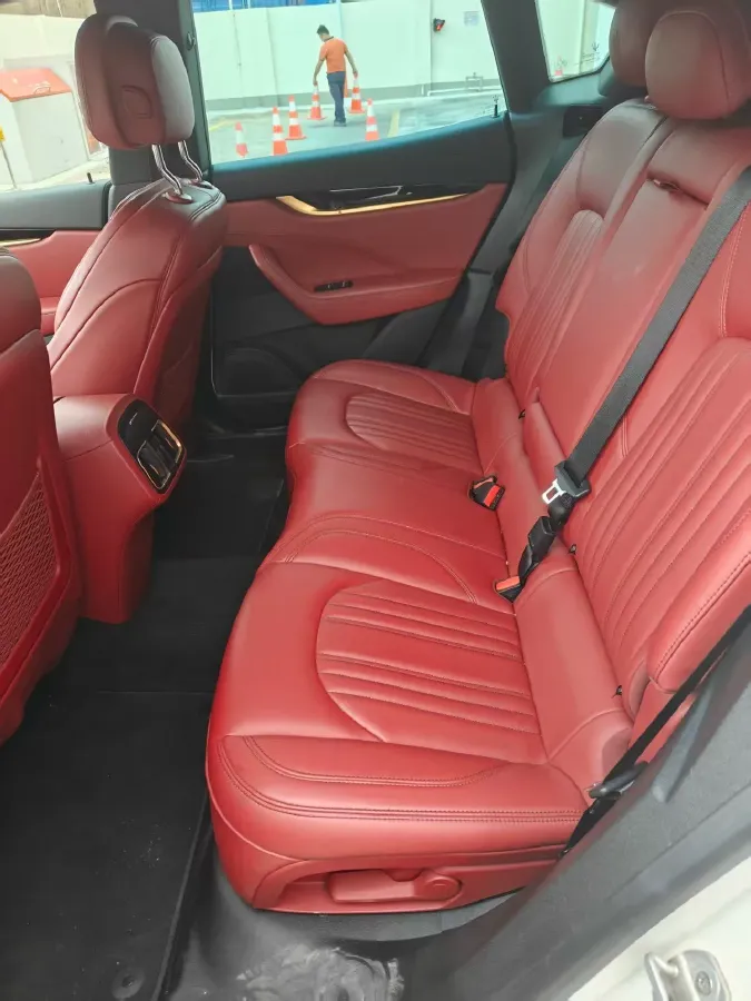 2018 Maserati Levante 3.0T 350HP V6 8AT,autocango,china used car exporter,china ev exporter,chinese used car exporter,chinese used ev exporter