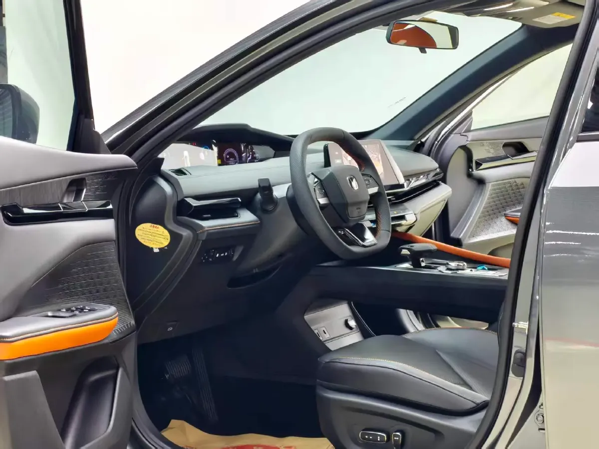 2023 ChangAn UNI-V iDD 1.5T 170HP L4 6TCT PHEV 18.4KWH,autocango,china used car exporter,china ev exporter,chinese used car exporter,chinese used ev exporter