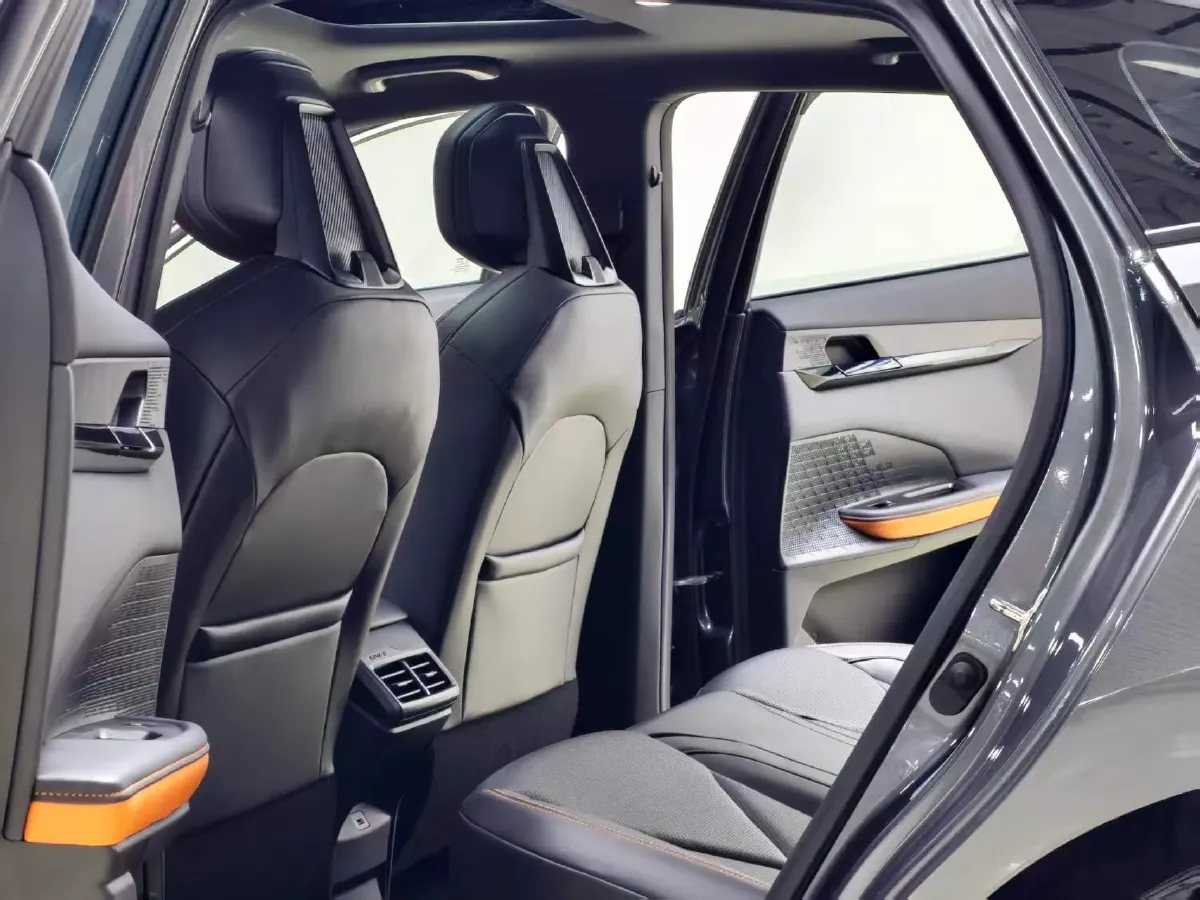 2023 ChangAn UNI-V iDD 1.5T 170HP L4 6TCT PHEV 18.4KWH,autocango,china used car exporter,china ev exporter,chinese used car exporter,chinese used ev exporter