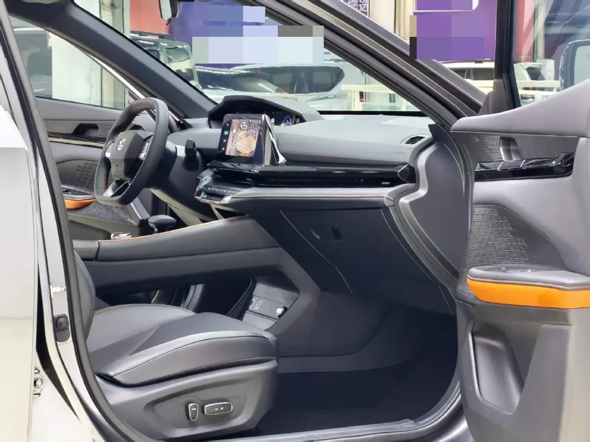 2023 ChangAn UNI-V iDD 1.5T 170HP L4 6TCT PHEV 18.4KWH,autocango,china used car exporter,china ev exporter,chinese used car exporter,chinese used ev exporter