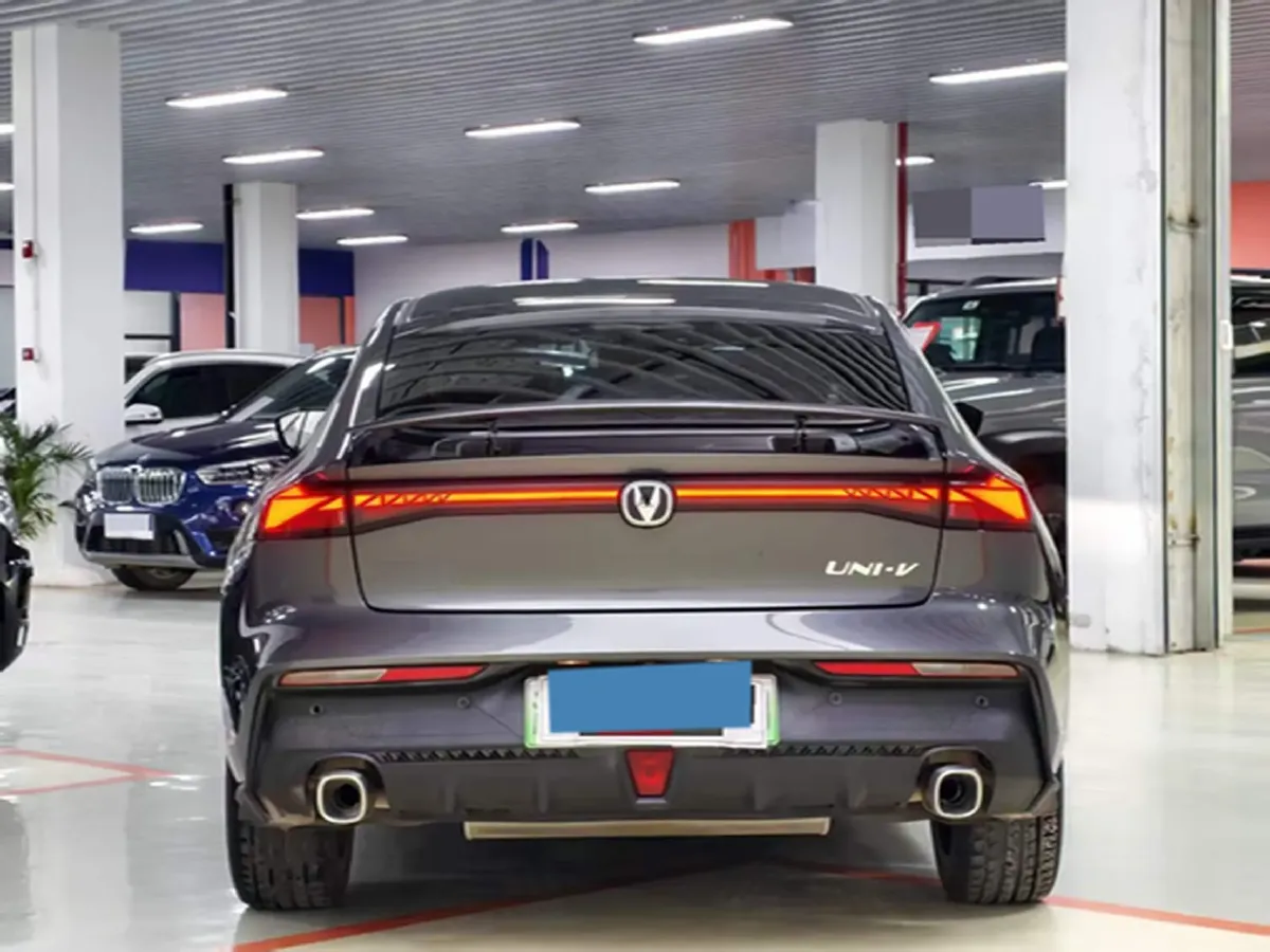 2023 ChangAn UNI-V iDD 1.5T 170HP L4 6TCT PHEV 18.4KWH,autocango,china used car exporter,china ev exporter,chinese used car exporter,chinese used ev exporter