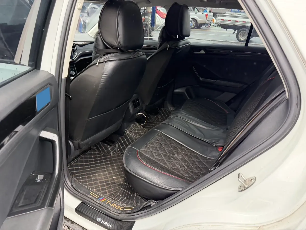 2022 Volkswagen T-Roc 1.4T 150HP L4 7DCT,autocango,china used car exporter,china ev exporter,chinese used car exporter,chinese used ev exporter