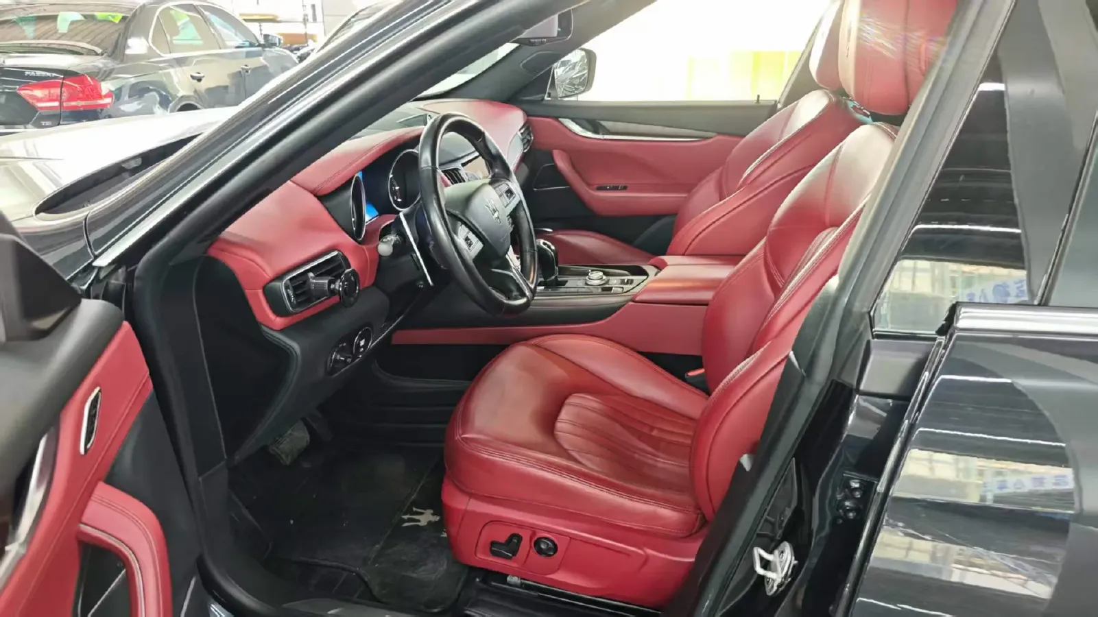 2018 Maserati Levante 3.0T 350HP V6 8AT,autocango,china used car exporter,china ev exporter,chinese used car exporter,chinese used ev exporter