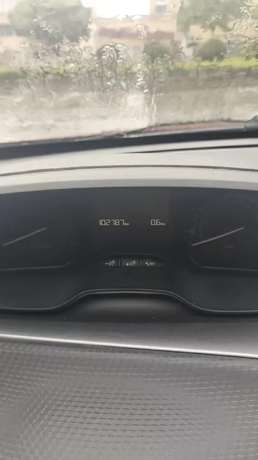 2018 Peugeot 2008 1.6L 117HP L4 6AT,autocango,china used car exporter,china ev exporter,chinese used car exporter,chinese used ev exporter