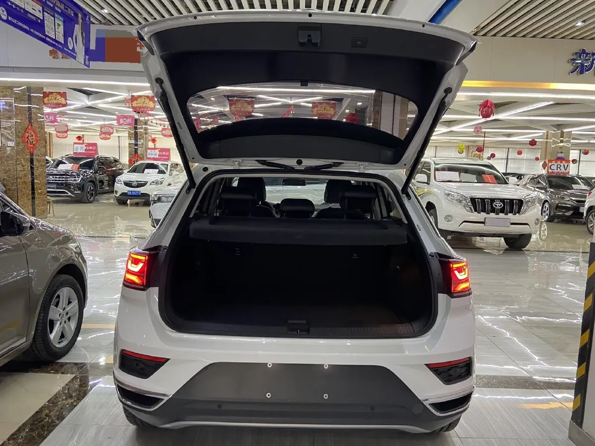 2023 Volkswagen T-Roc 1.4T 150HP L4 7DCT,autocango,china used car exporter,china ev exporter,chinese used car exporter,chinese used ev exporter