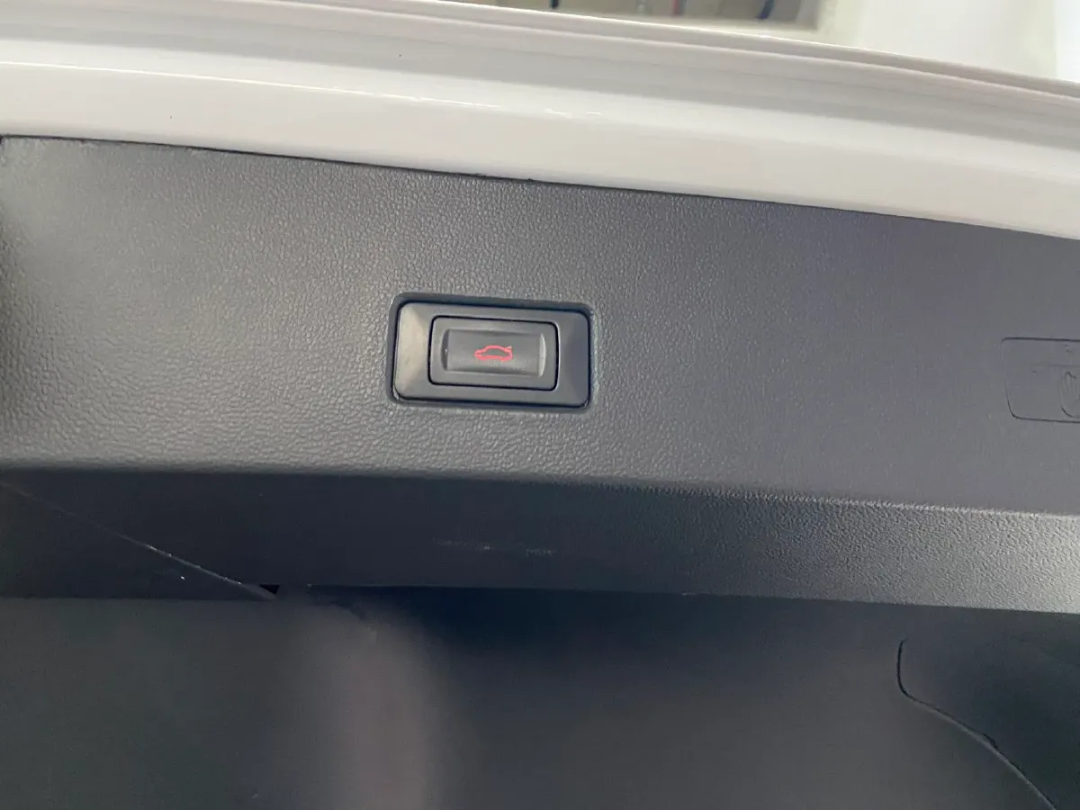 2023 Volkswagen T-Roc 1.4T 150HP L4 7DCT,autocango,china used car exporter,china ev exporter,chinese used car exporter,chinese used ev exporter