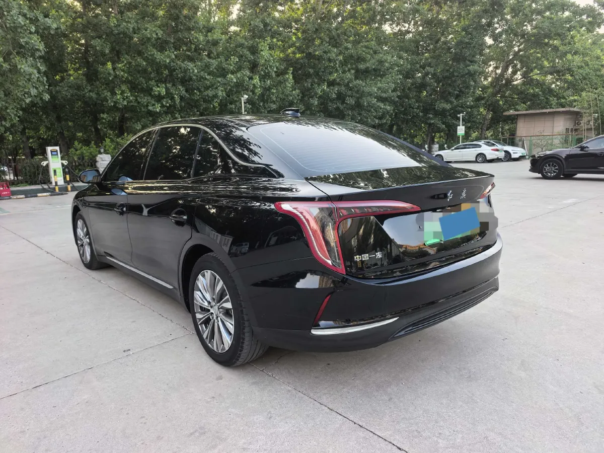 2024 HongQi E-QM5 BEV 72KWH,autocango,china used car exporter,china ev exporter,chinese used car exporter,chinese used ev exporter