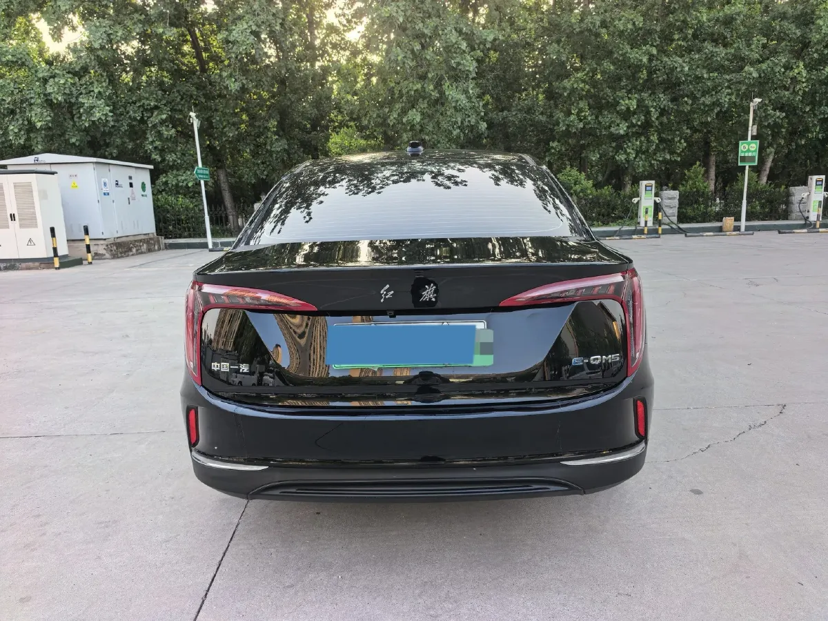 2024 HongQi E-QM5 BEV 72KWH,autocango,china used car exporter,china ev exporter,chinese used car exporter,chinese used ev exporter