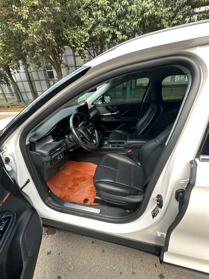 2022 Lincoln Corsair 2.0T 245HP L4 8AT,autocango,china used car exporter,china ev exporter,chinese used car exporter,chinese used ev exporter