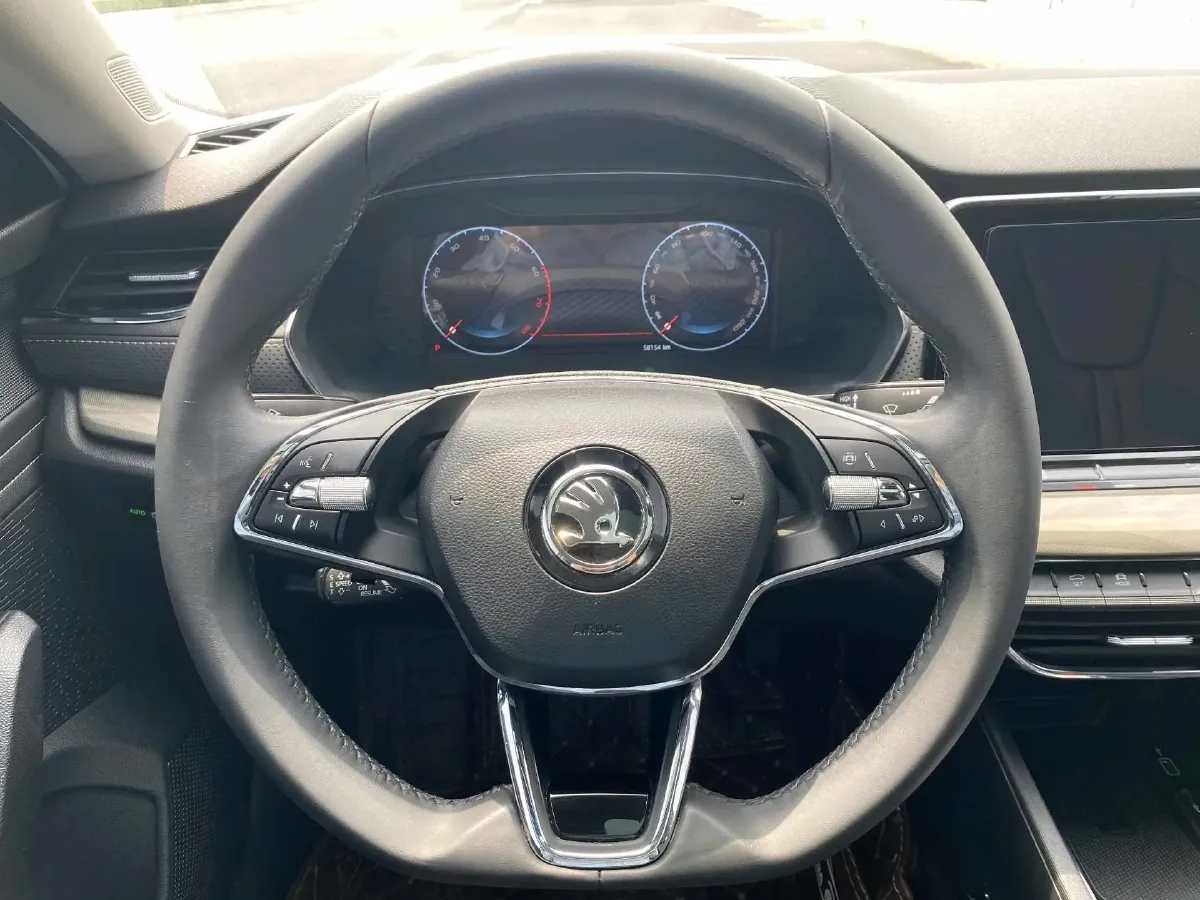 2021 Skoda Octavia 1.4T 150HP L4 7DCT,autocango,china used car exporter,china ev exporter,chinese used car exporter,chinese used ev exporter