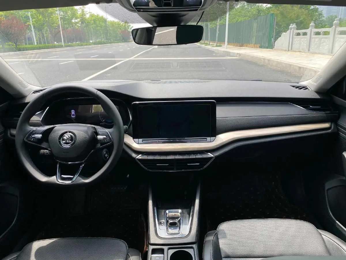 2021 Skoda Octavia 1.4T 150HP L4 7DCT,autocango,china used car exporter,china ev exporter,chinese used car exporter,chinese used ev exporter