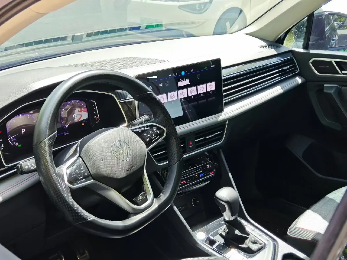 2023 Volkswagen Tiguan L 2.0T 186HP L4 7DCT,autocango,china used car exporter,china ev exporter,chinese used car exporter,chinese used ev exporter