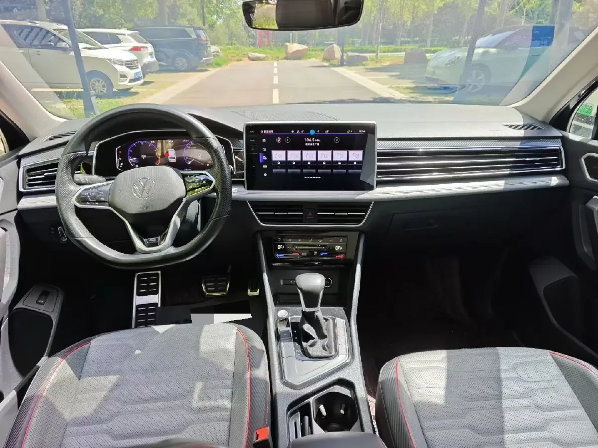 2023 Volkswagen Tiguan L 2.0T 186HP L4 7DCT,autocango,china used car exporter,china ev exporter,chinese used car exporter,chinese used ev exporter