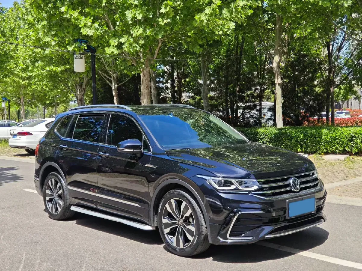 2023 Volkswagen Tiguan L 2.0T 186HP L4 7DCT,autocango,china used car exporter,china ev exporter,chinese used car exporter,chinese used ev exporter