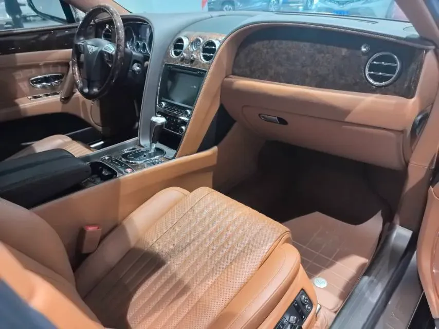 2017 Bentley Flying Spur 4.0T 528HP V8 8AT,autocango,china used car exporter,china ev exporter,chinese used car exporter,chinese used ev exporter
