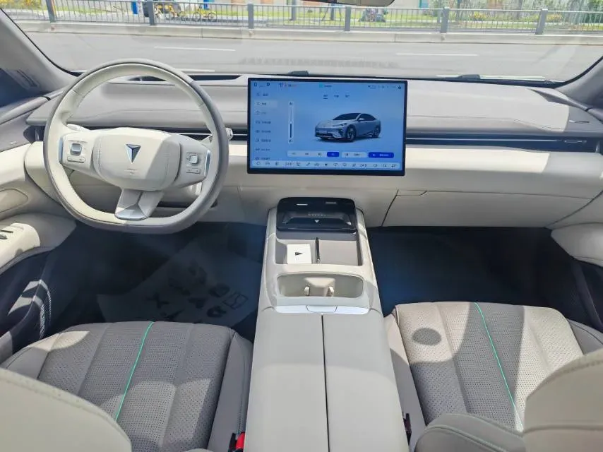 2024 Deepal L07 BEV 56.12KWH,autocango,china used car exporter,china ev exporter,chinese used car exporter,chinese used ev exporter