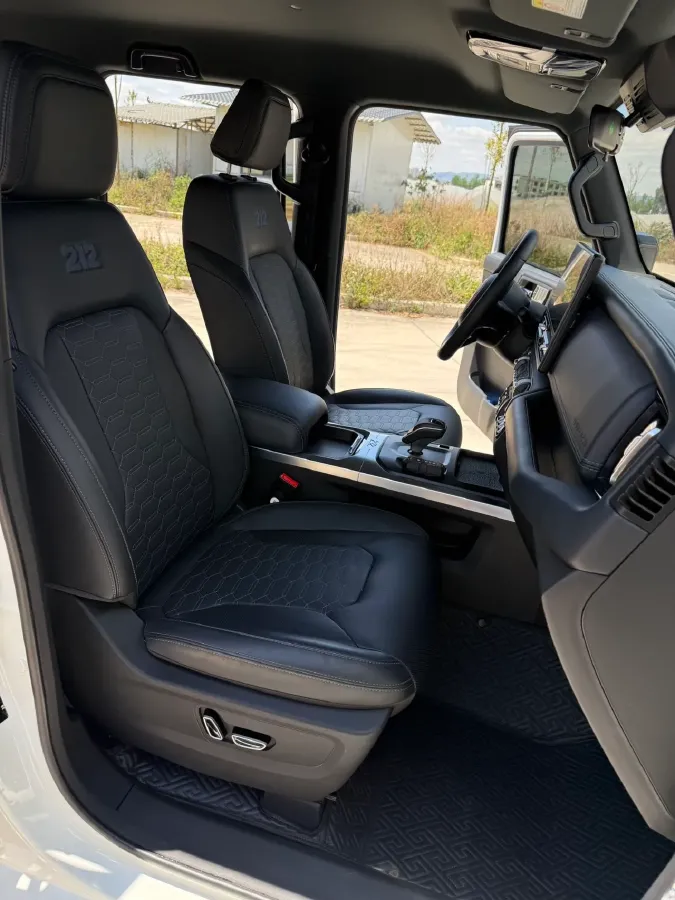 2024 212 212 T01 2.0T 252HP L4 8AT,autocango,china used car exporter,china ev exporter,chinese used car exporter,chinese used ev exporter