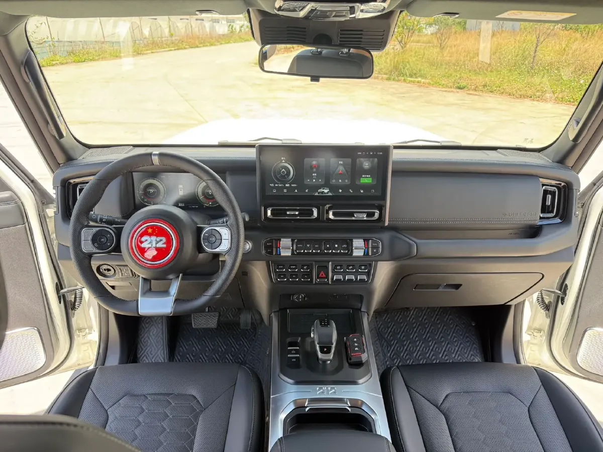 2024 212 212 T01 2.0T 252HP L4 8AT,autocango,china used car exporter,china ev exporter,chinese used car exporter,chinese used ev exporter