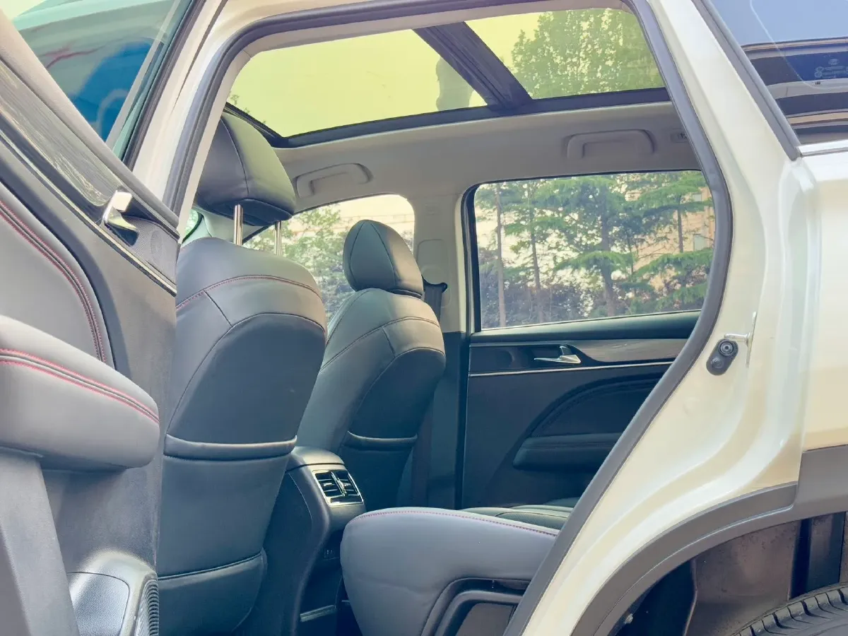 2021 GAC Trumpchi GS4 Plus 1.5T 169HP L4 6AT,autocango,china used car exporter,china ev exporter,chinese used car exporter,chinese used ev exporter