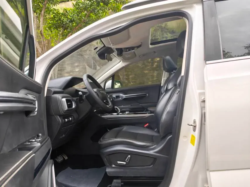 2020 Geely Okavango 1.8T 184HP L4 7DCT,autocango,china used car exporter,china ev exporter,chinese used car exporter,chinese used ev exporter