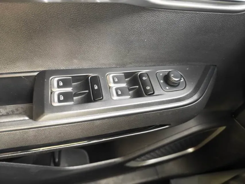 2020 Geely Okavango 1.8T 184HP L4 7DCT,autocango,china used car exporter,china ev exporter,chinese used car exporter,chinese used ev exporter