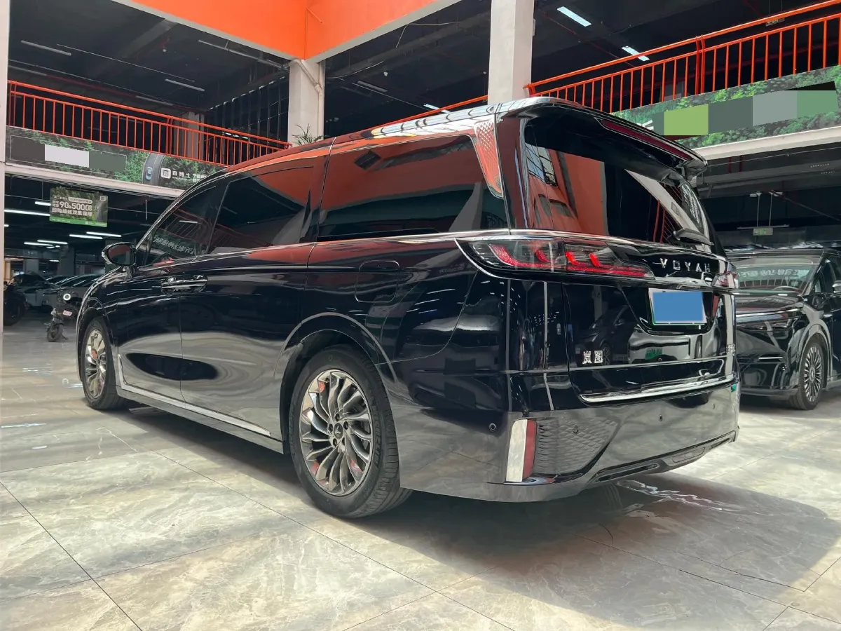 2022 Voyah Dream 1.5T 136HP L4 PHEV 25.57KWH,autocango,china used car exporter,china ev exporter,chinese used car exporter,chinese used ev exporter
