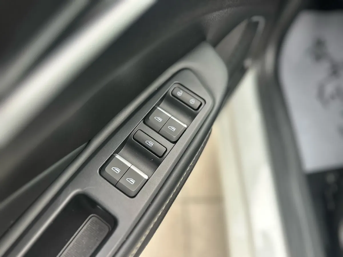 2021 Geely Binray 1.4T 141HP L4 CVT,autocango,china used car exporter,china ev exporter,chinese used car exporter,chinese used ev exporter