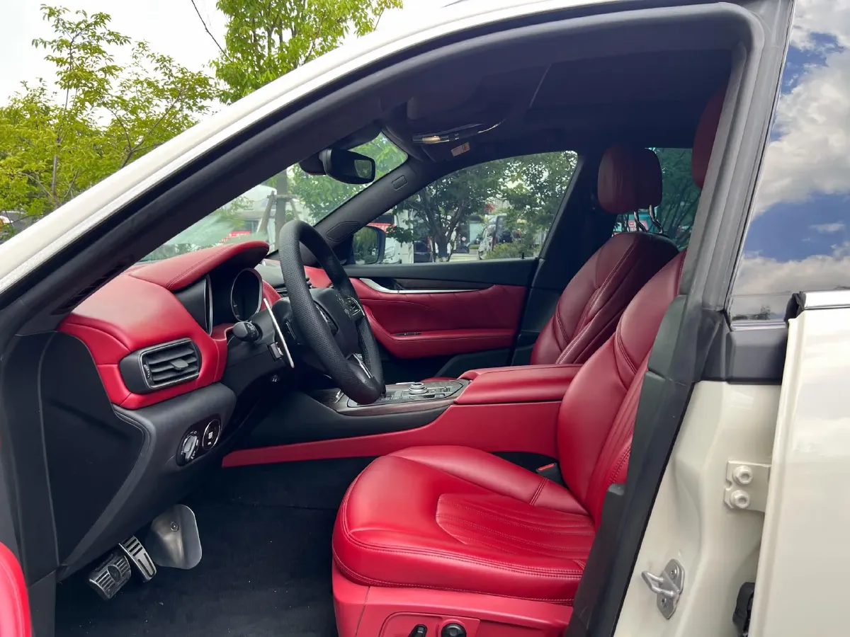 2019 Maserati Levante 3.0T 350HP V6 8AT,autocango,china used car exporter,china ev exporter,chinese used car exporter,chinese used ev exporter