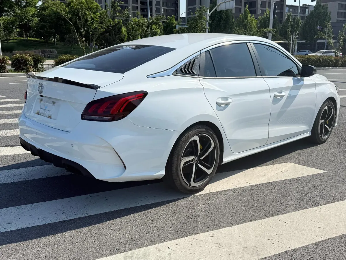 2023 MG 5 1.5L 129HP L4 5MT,autocango,china used car exporter,china ev exporter,chinese used car exporter,chinese used ev exporter