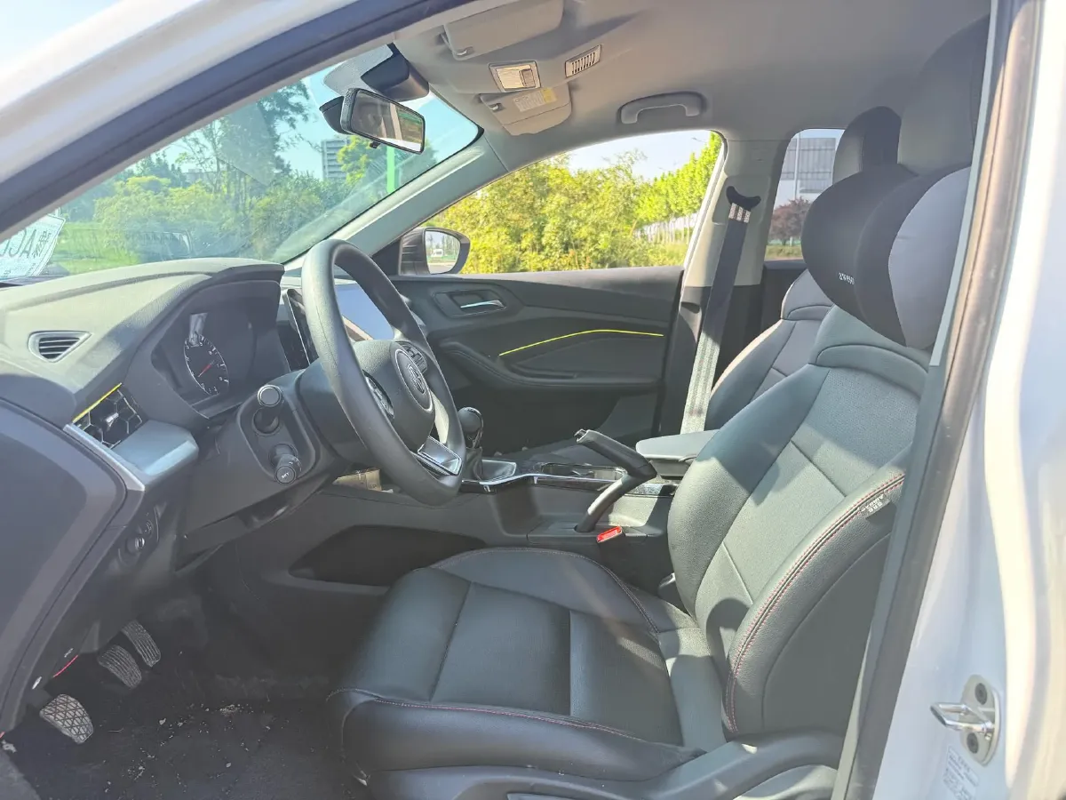 2023 MG 5 1.5L 129HP L4 5MT,autocango,china used car exporter,china ev exporter,chinese used car exporter,chinese used ev exporter