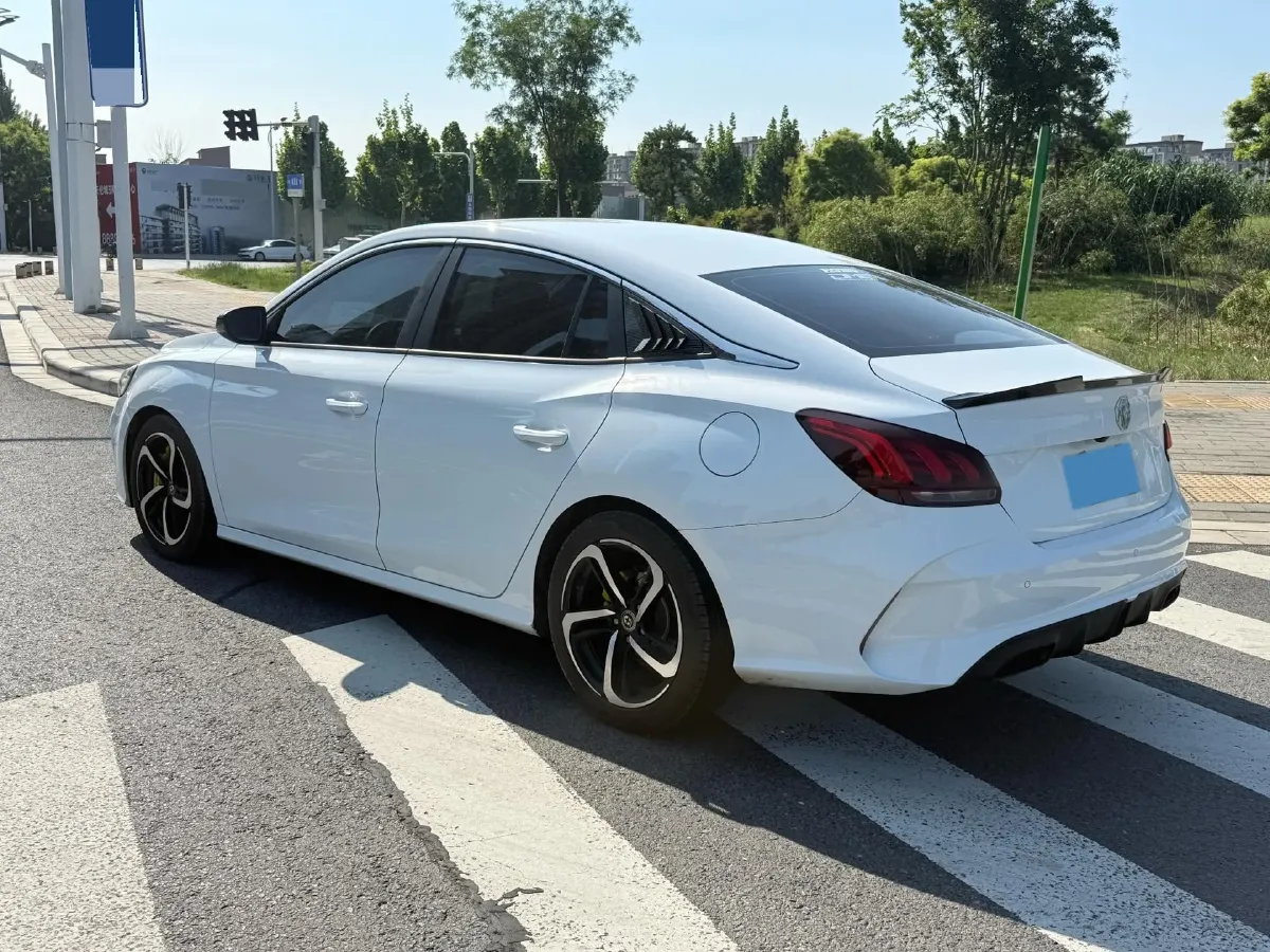 2023 MG 5 1.5L 129HP L4 5MT,autocango,china used car exporter,china ev exporter,chinese used car exporter,chinese used ev exporter
