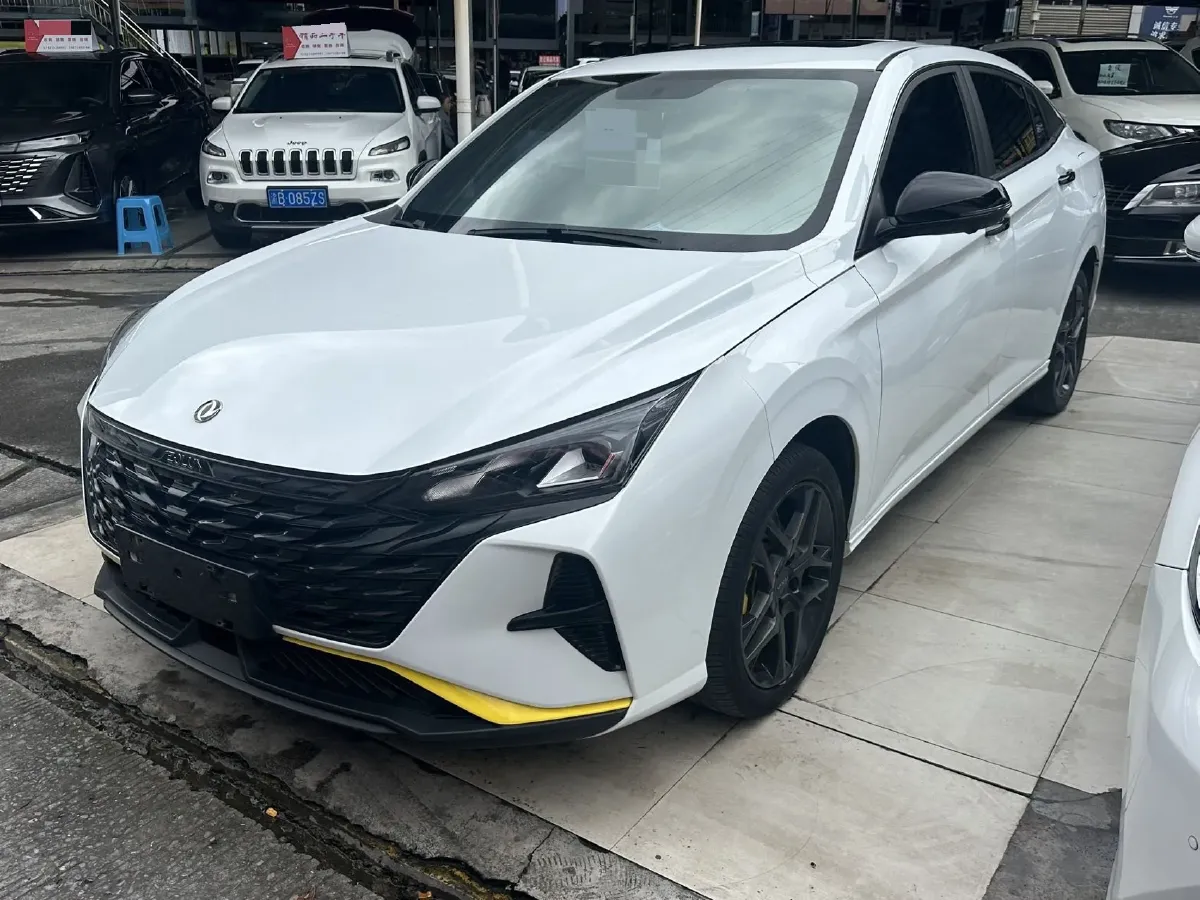 2023 DongFeng Aeolus YiXuan 1.5T 197HP L4 6DCT,autocango,china used car exporter,china ev exporter,chinese used car exporter,chinese used ev exporter