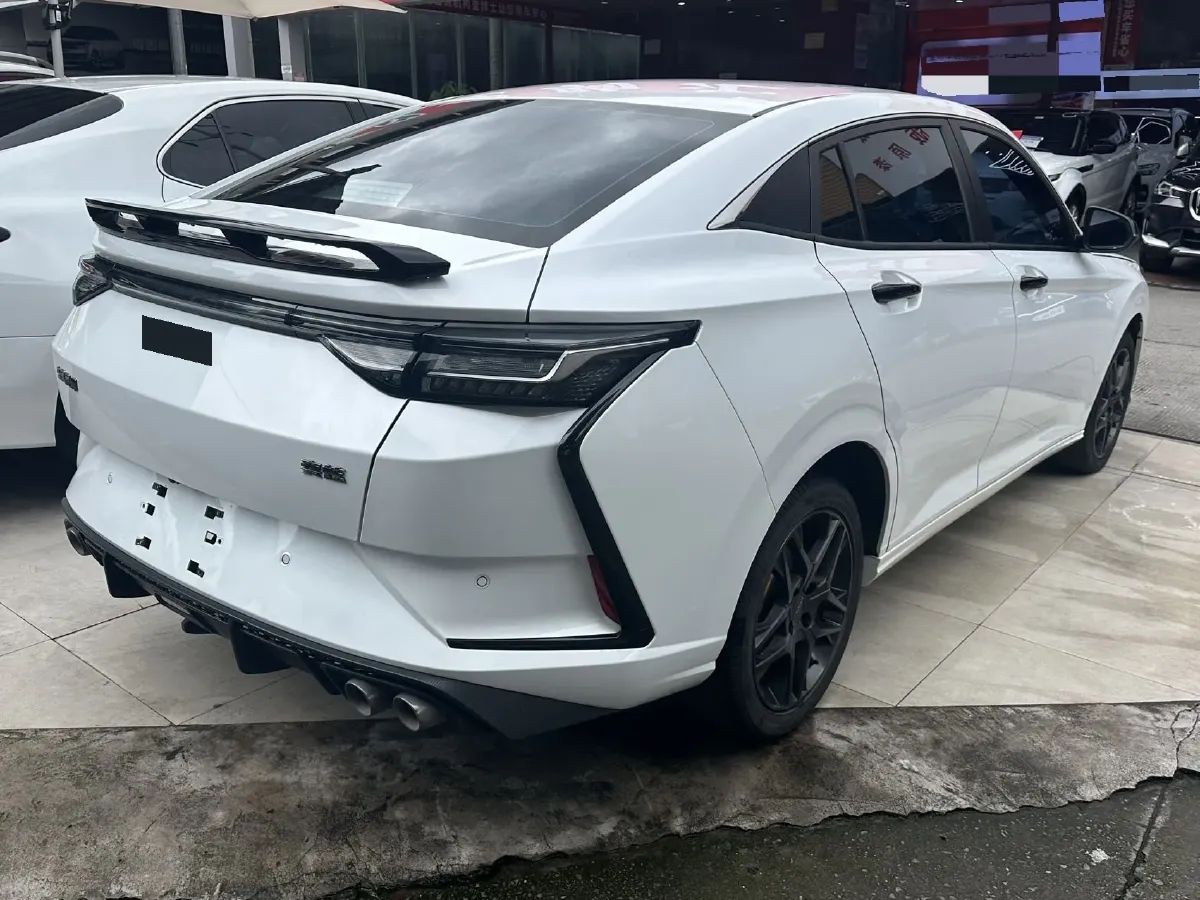 2023 DongFeng Aeolus YiXuan 1.5T 197HP L4 6DCT,autocango,china used car exporter,china ev exporter,chinese used car exporter,chinese used ev exporter
