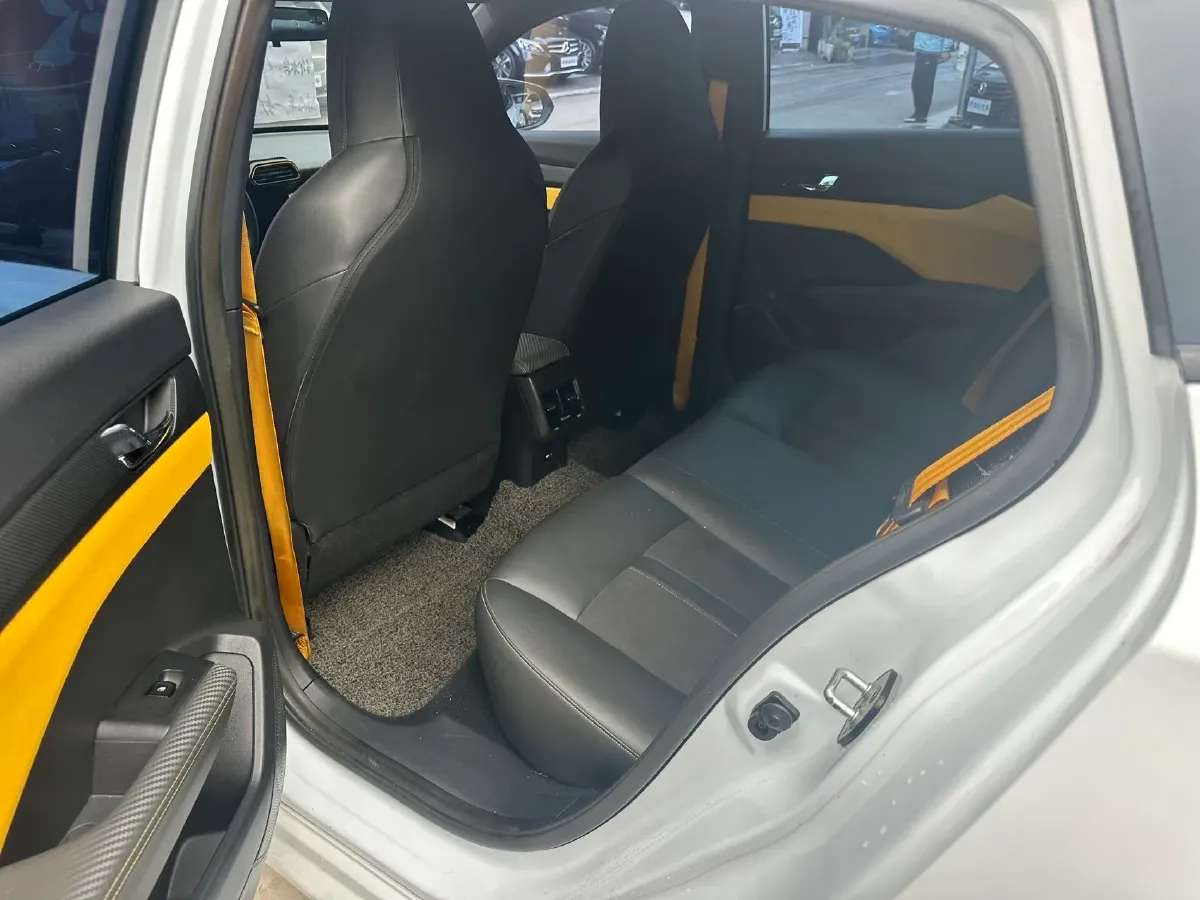 2023 DongFeng Aeolus YiXuan 1.5T 197HP L4 6DCT,autocango,china used car exporter,china ev exporter,chinese used car exporter,chinese used ev exporter